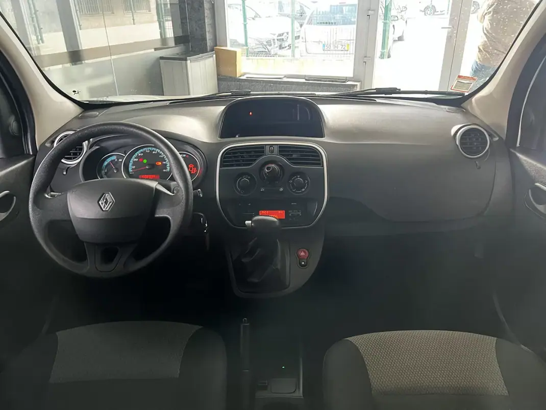 Renault KANGOO EXPRESS MAXI Z.E. 33 2021 - 15800 EUR, 22422 km - AUTO.MOTO.pt - 22422km - foto 10 de 21