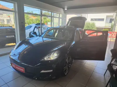 Porsche Panamera 2012 - 41990 EUR, 58000 km - AUTO.MOTO.pt - 58000km - foto 19 de 42