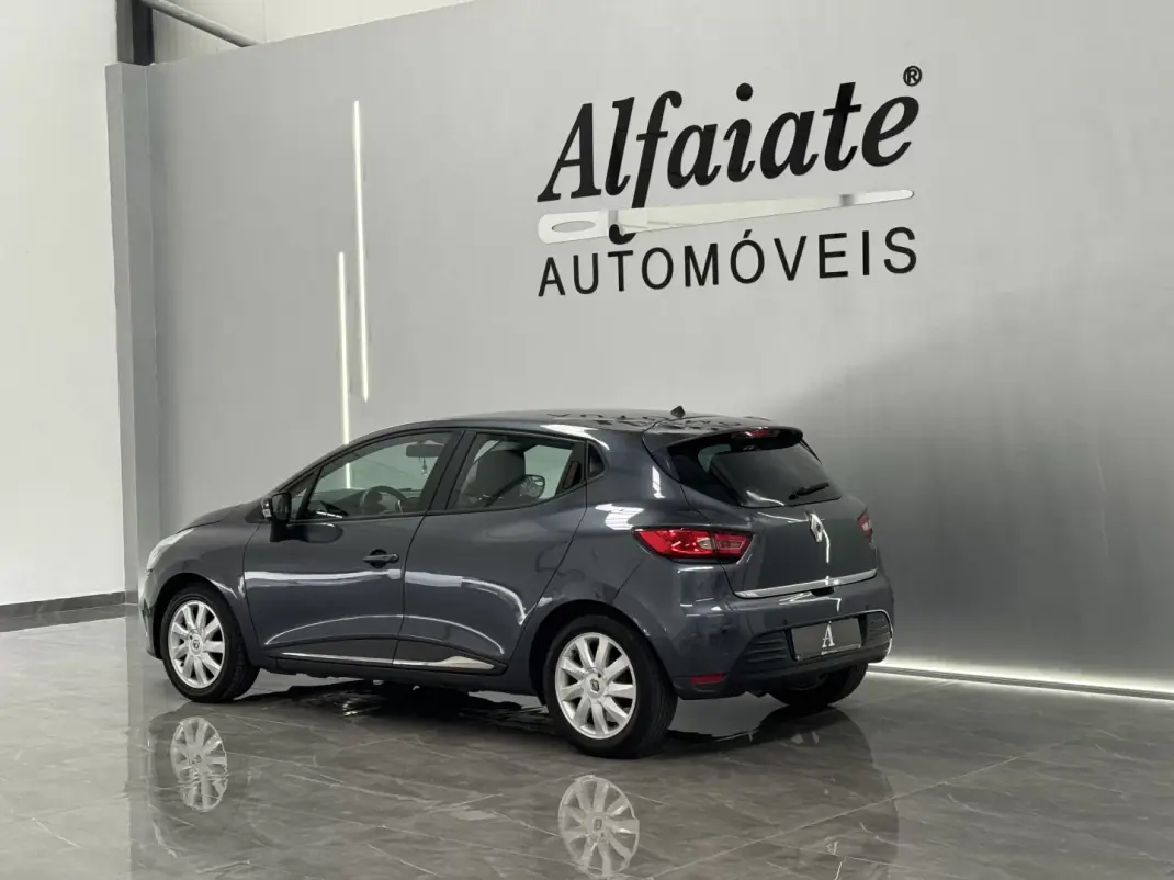 Renault Clio 2017 - 10990 EUR, 110000 km - 110000km - foto 14 de 14