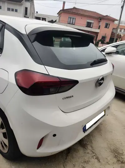 Opel Corsa 2020 - 9750 EUR, 190000 km - AUTO.MOTO.pt - 190000km - foto 9 de 9