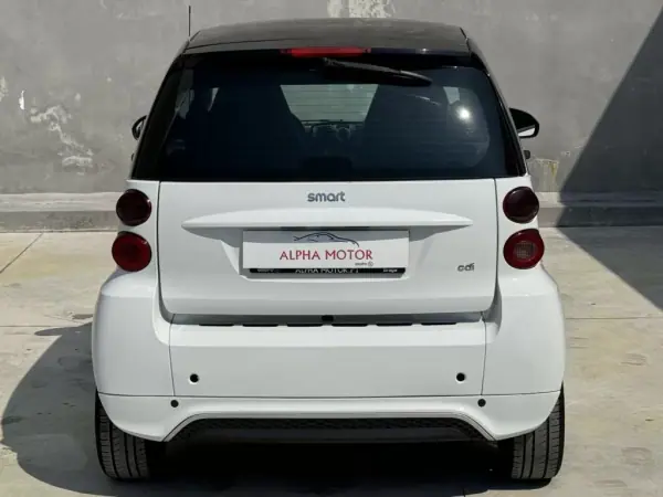 Smart Fortwo Cabrio 2013 - 8550 EUR, 173500 km - AUTO.MOTO.pt - 173500km - foto 11 de 27