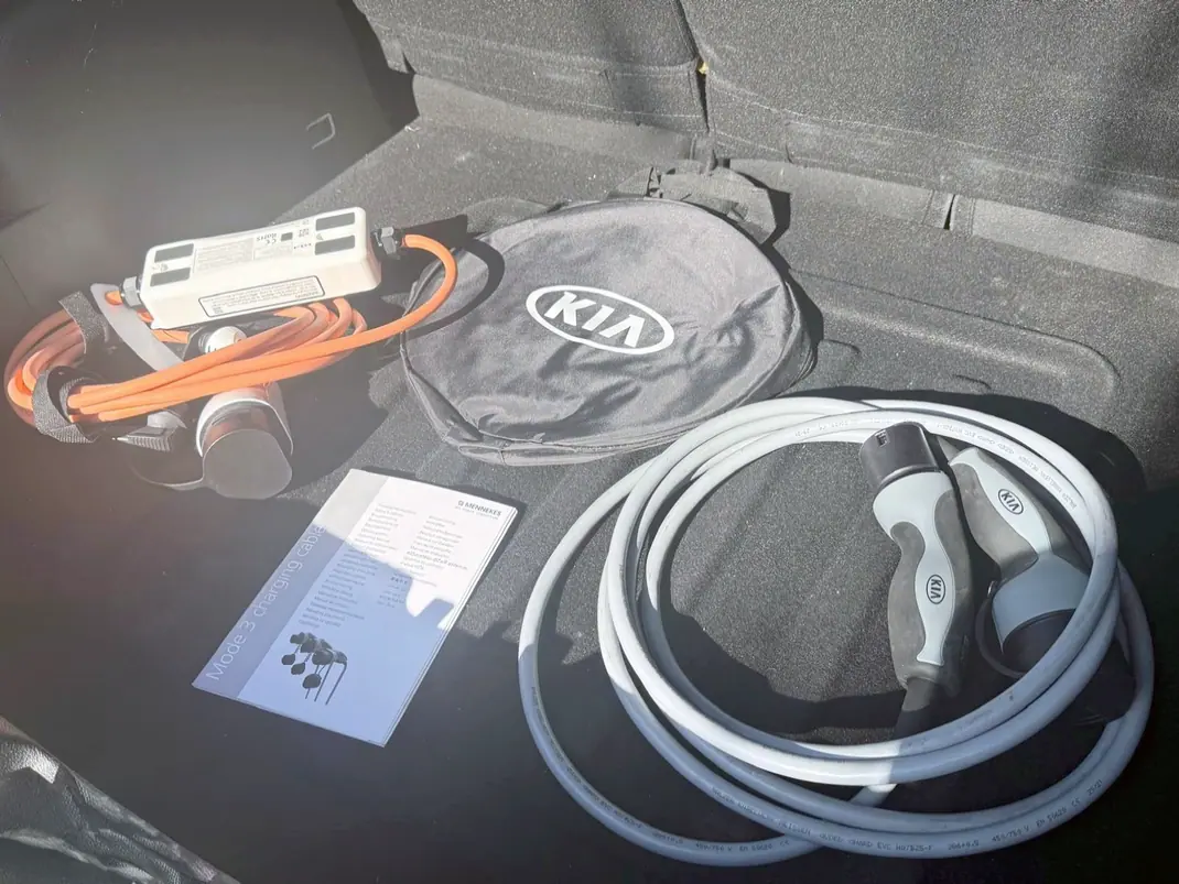 Kia e-Niro 2021 - 21500 EUR, 157000 km - 157000km - foto 15 de 15