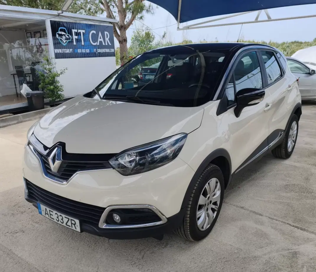Renault Captur 2017 - 12990 EUR, 137723 km - AUTO.MOTO.pt - 137723km - foto 1 de 22