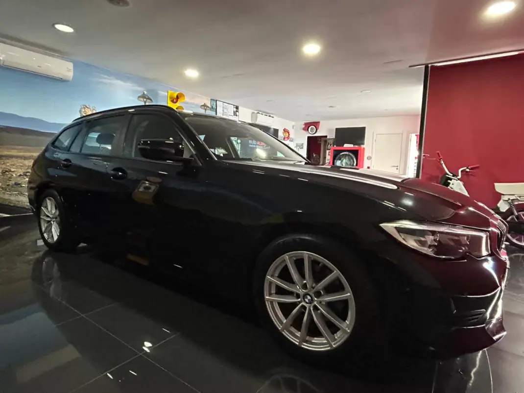 BMW 318 2020 - 23950 EUR, 111517 km - AUTO.MOTO.pt - 111517km - foto 8 de 27