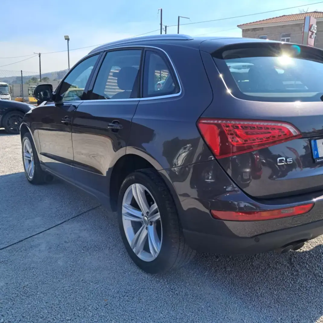 Audi Q5 2009 - 17650 EUR, 150000 km - 150000km - foto 4 de 14