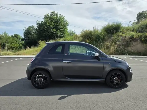 Fiat 500 2014 - 10750 EUR, 141000 km - AUTO.MOTO.pt - 141000km - foto 9 de 15