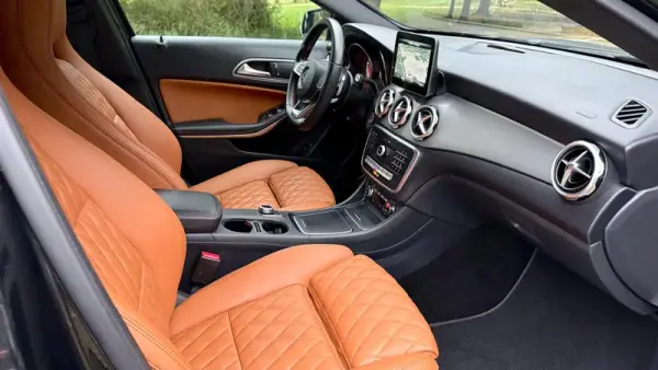 Mercedes-Benz GLA 180 2020 - 25750 EUR, 160000 km - AUTO.MOTO.pt - 160000km - foto 11 de 23