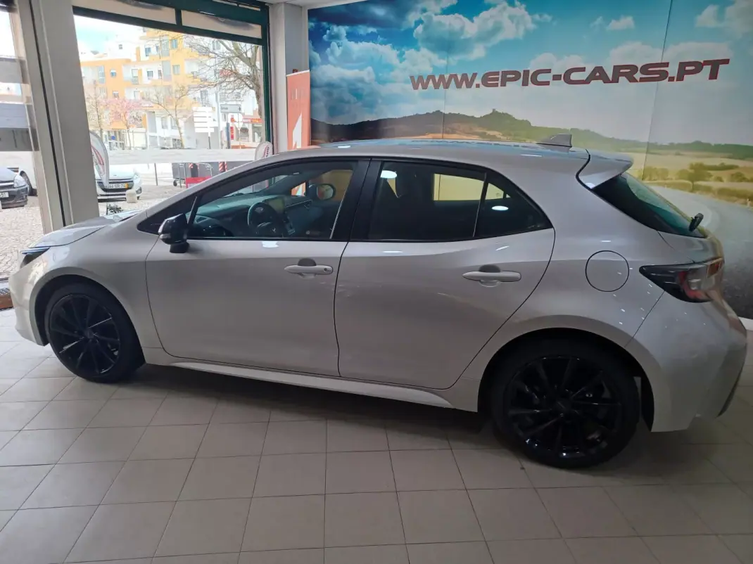 Toyota Corolla 2019 - 18390 EUR, 81211 km - AUTO.MOTO.pt - 81211km - foto 5 de 33