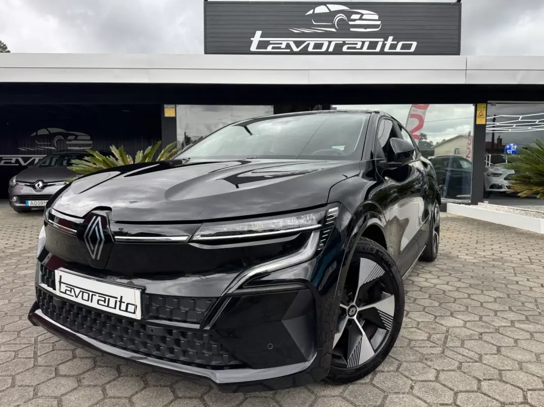 Renault Mégane E-Tech 2022 - 22500 EUR, 89000 km - AUTO.MOTO.pt - 89000km - foto 1 de 44