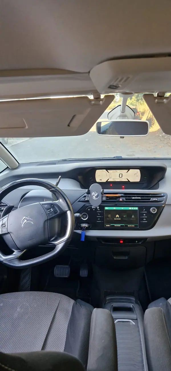 Citroën Grand C4 Spacetourer 2019 - 11000 EUR, 211100 km - AUTO.MOTO.pt - 211100km - foto 11 de 13