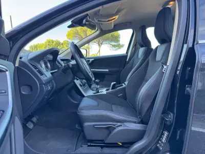 Volvo XC 60 2011 — photo 5 of 24