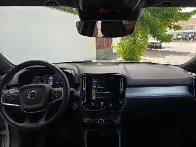 Volvo XC 40 2020 - 23990 EUR, 116700 km - AUTO.MOTO.pt - 116700km - foto 21 de 26