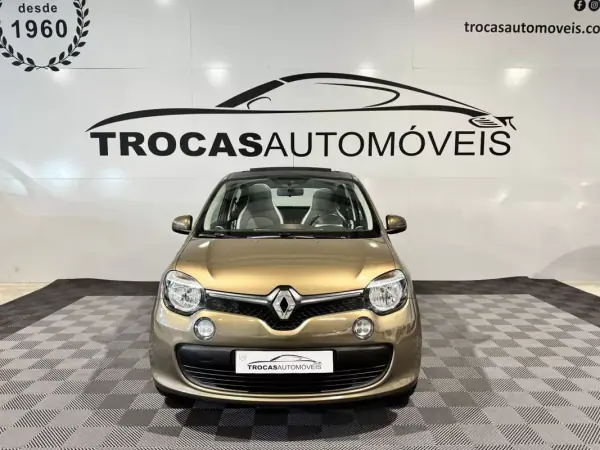 Renault Twingo 2015 - 7900 EUR, 124650 km - AUTO.MOTO.pt - 124650km - foto 33 de 42