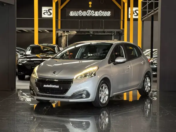 Peugeot 208 2017 — foto 3 de 23