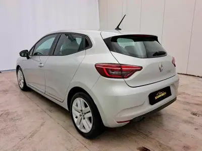 Renault Clio 2021 - 13750 EUR, 107669 km - AUTO.MOTO.pt - 107669km - foto 4 de 8