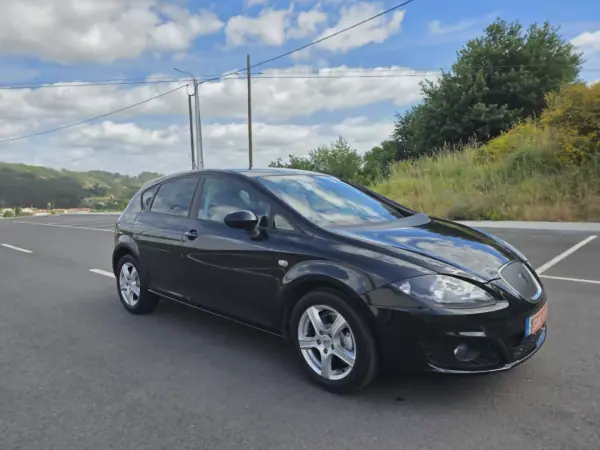 SEAT Leon 2012 - 9750 EUR, 166000 km - AUTO.MOTO.pt - 166000km - foto 15 de 15