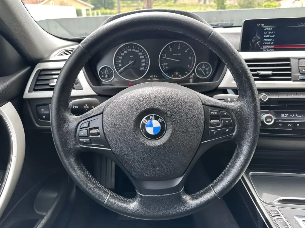 BMW 316 2015 - 13900 EUR, 260000 km - AUTO.MOTO.pt - 260000km - foto 26 de 45