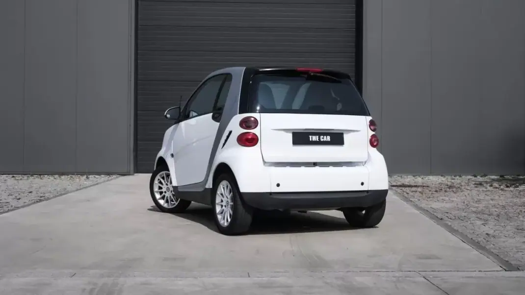 Smart Fortwo Cabrio 2008 - 6250 EUR, 160000 km - AUTO.MOTO.pt - 160000km - foto 9 de 27