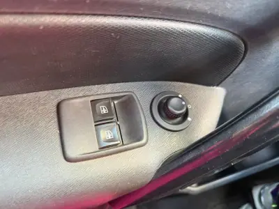 Renault KANGOO EXPRESS 1.5 DCI BUSINESS 3 L S/S 2020 - 8900 EUR, 225859 km - AUTO.MOTO.pt - 225859km - foto 10 de 13