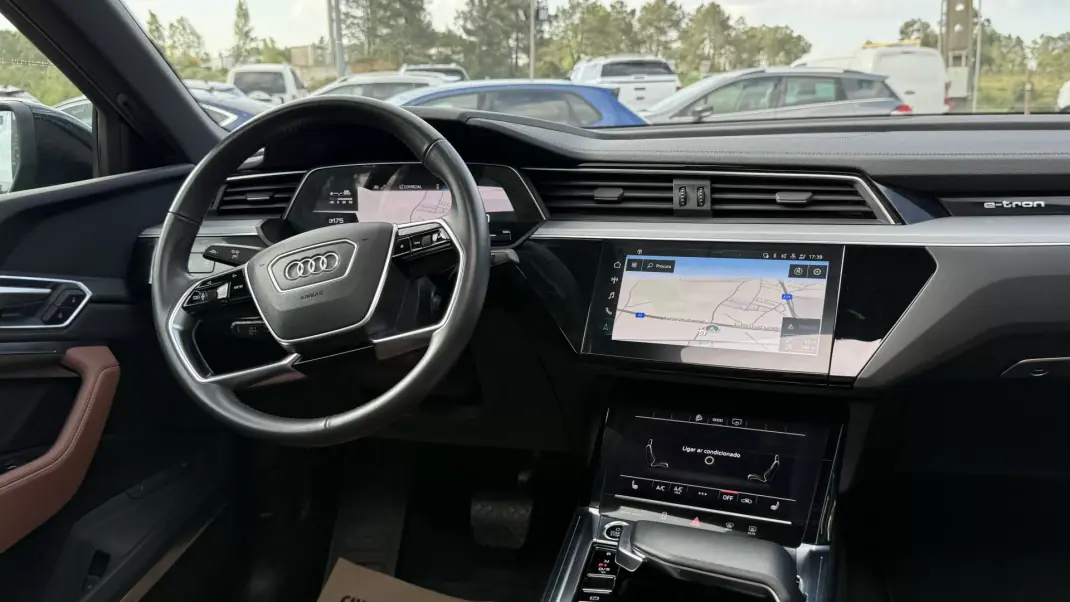 Audi e-tron Sportback 2022 - 32990 EUR, 82000 km - AUTO.MOTO.pt - 82000km - foto 36 de 43