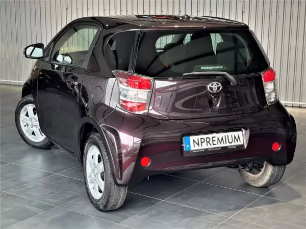 Toyota iQ 2009 - 7750 EUR, 167000 km - AUTO.MOTO.pt - 167000km - foto 5 de 32