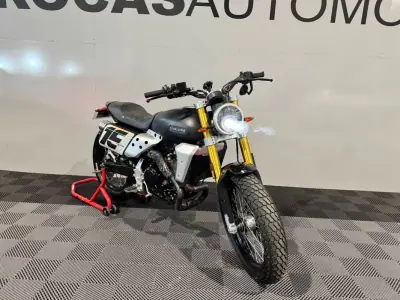 2022 - 5750 EUR, 5500 km - AUTO.MOTO.pt - 5500km - foto 12 de 27