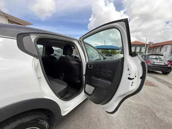Citroën C3 2019 - 8750 EUR, 123000 km - AUTO.MOTO.pt - 123000km - foto 34 de 48
