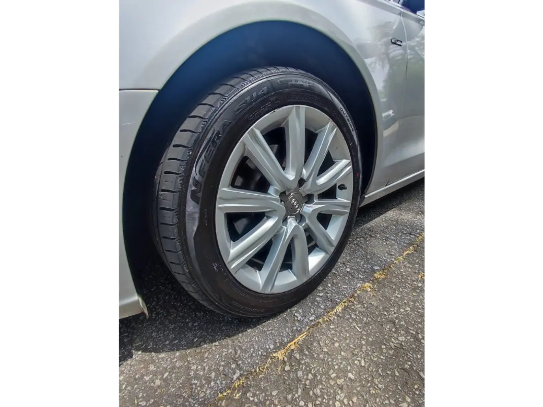 Audi A6 Avant 2012 - 12500 EUR, 280000 km - AUTO.MOTO.pt - 280000km - foto 8 de 28