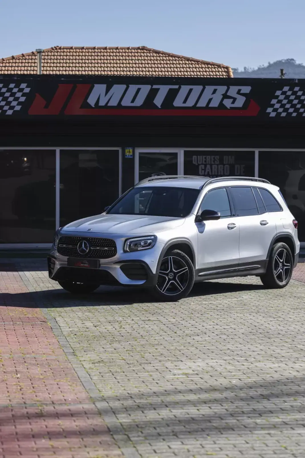 Mercedes-Benz GLB 180 2021 - 36900 EUR, 120020 km - AUTO.MOTO.pt - 120020km - foto 1 de 34