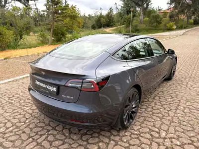 Tesla Model 3 2021 - 29900 EUR, 128000 km - 128000km - foto 20 de 26