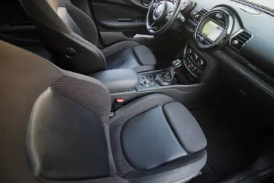 MINI Clubman 2017 - 14990 EUR, 195000 km - 195000km - foto 26 de 29