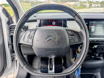 Citroën C4 Cactus 2015 - 8900 EUR, 186378 km - AUTO.MOTO.pt - 186378km - foto 16 de 24