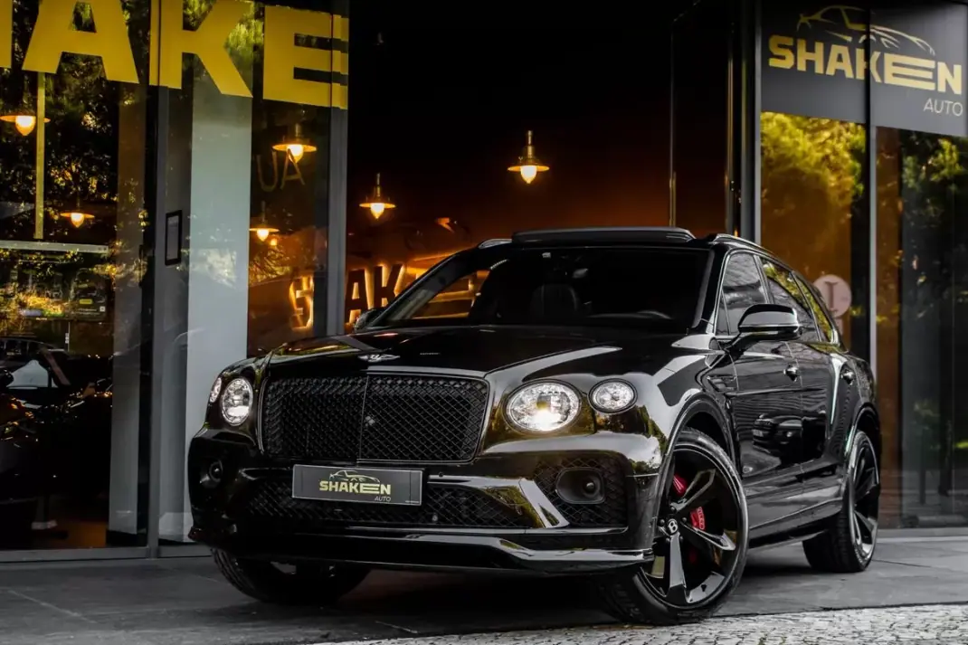 Bentley Bentayga 2022 - 210000 EUR, 70942 km - AUTO.MOTO.pt - 70942km - foto 1 de 57