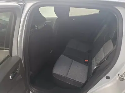 Renault Clio 2023 — foto 5 de 36