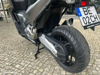 Honda Forza 2023 - 9350 EUR, 11932 km - AUTO.MOTO.pt - 11932km - foto 9 de 12