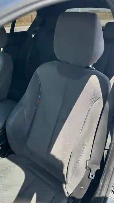 BMW 118 2017 - 18990 EUR, 206000 km - AUTO.MOTO.pt - 206000km - foto 2 de 16