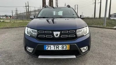 Dacia Sandero 2017 - 9750 EUR, 76000 km - AUTO.MOTO.pt - 76000km - foto 2 de 12
