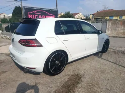 Volkswagen Golf 2014 - 17500 EUR, 162848 km - AUTO.MOTO.pt - 162848km - foto 32 de 57