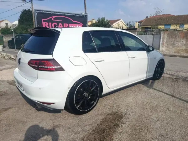Volkswagen Golf 2014 - 17500 EUR, 162848 km - AUTO.MOTO.pt - 162848km - foto 32 de 57