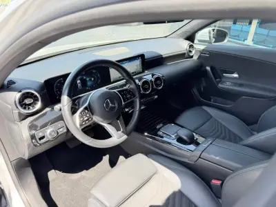 Mercedes-Benz A 180 Limousine 2021 - 24900 EUR, 96000 km - AUTO.MOTO.pt - 96000km - foto 7 de 12