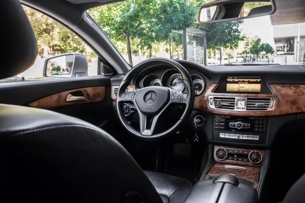 Mercedes-Benz CLS 250 2014 - 24550 EUR, 152749 km - AUTO.MOTO.pt - 152749km - foto 28 de 39