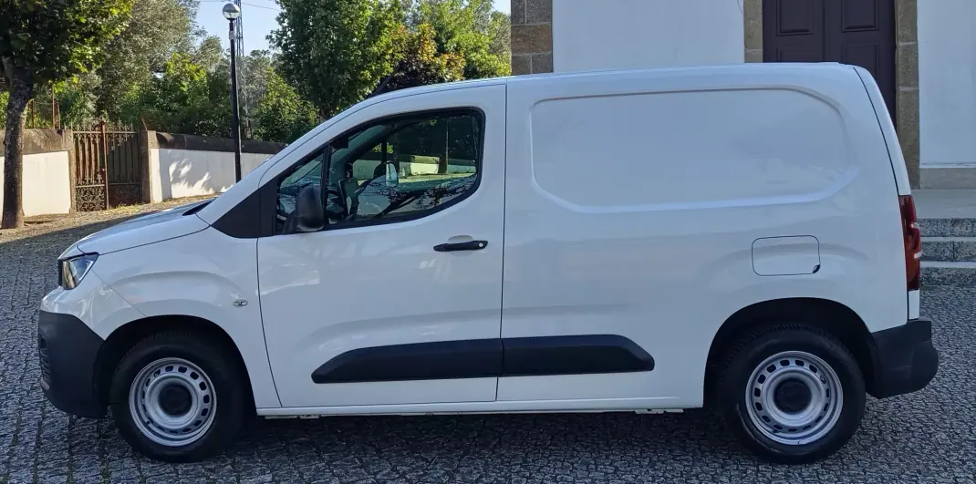 Peugeot Partner 2019 - 11490 EUR, 120300 km - 120300km - foto 6 de 19
