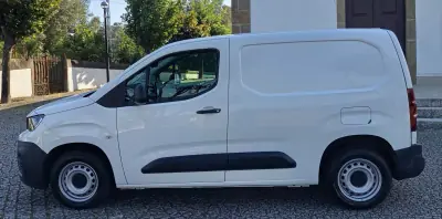 Peugeot Partner 2019 - 11490 EUR, 120300 km - 120300km - foto 6 de 19