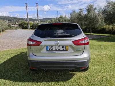 Nissan Qashqai 2014 - 11900 EUR, 220000 km - foto 2 de 5