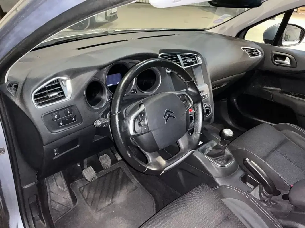 Citroën C4 2017 - 9690 EUR, 90951 km - AUTO.MOTO.pt - 90951km - foto 7 de 11