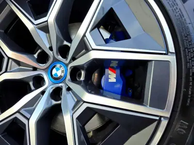 BMW 530e 2024 - 58500 EUR, 48800 km - AUTO.MOTO.pt - 48800km - foto 8 de 46