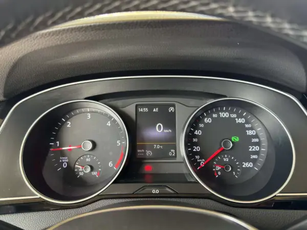 Volkswagen Passat Variant 2015 - 13950 EUR, 242286 km - AUTO.MOTO.pt - 242286km - foto 16 de 36