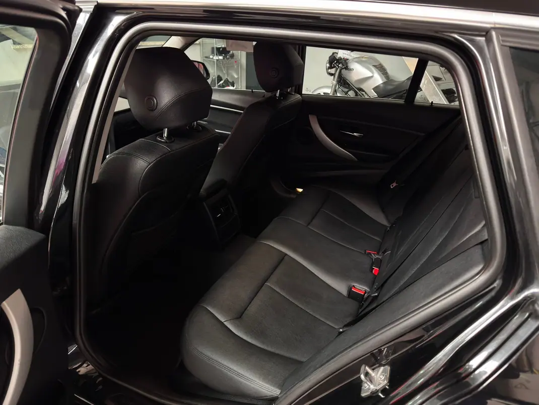 BMW 318 2013 - 15750 EUR, 214000 km - 214000km - foto 11 de 15