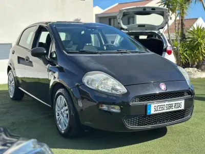 Fiat Punto 2018 - 10990 EUR, 83900 km - AUTO.MOTO.pt - 83900km - foto 3 de 20