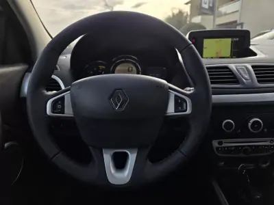 Renault Mégane Coupe 2011 - 8990 EUR, 234000 km - AUTO.MOTO.pt - 234000km - foto 15 de 33